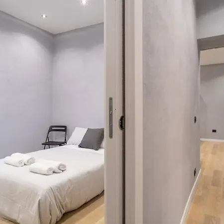 Simona's Vatican Buddyrent *